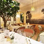 Casa Borghese Hotel 3*