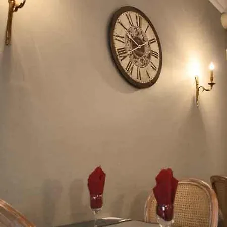 Hotel Il Castello Borghese 3*
