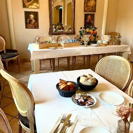 Casa Borghese Hotel 3*