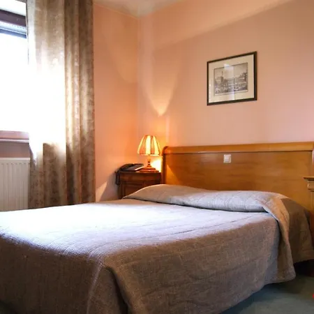 Il Castello Borghese Hotel Senningerberg