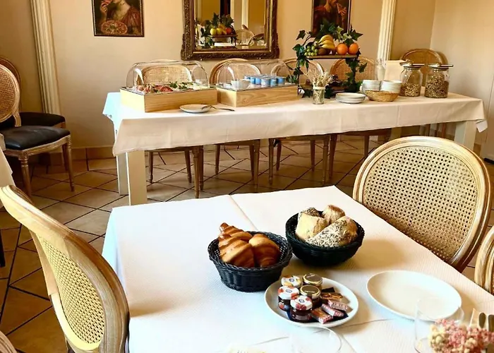 Casa Borghese מלון 3*